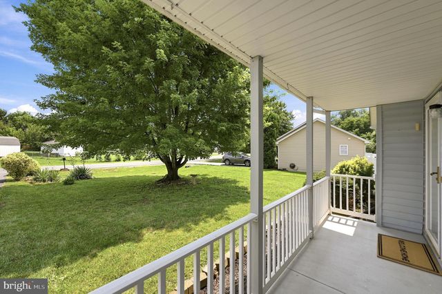 42 PACIFIC BLVD, Hedgesville, WV 25427