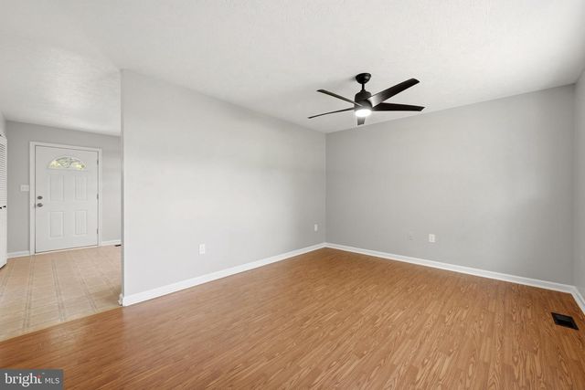 42 PACIFIC BLVD, Hedgesville, WV 25427