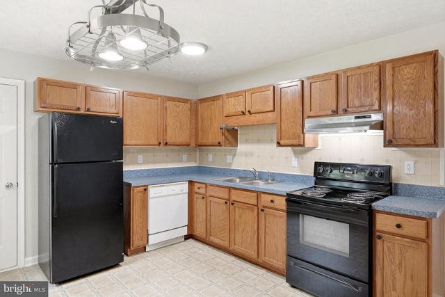 42 PACIFIC BLVD, Hedgesville, WV 25427