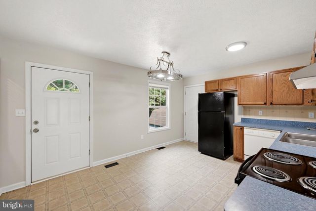 42 PACIFIC BLVD, Hedgesville, WV 25427