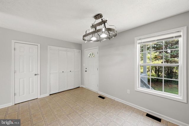 42 PACIFIC BLVD, Hedgesville, WV 25427