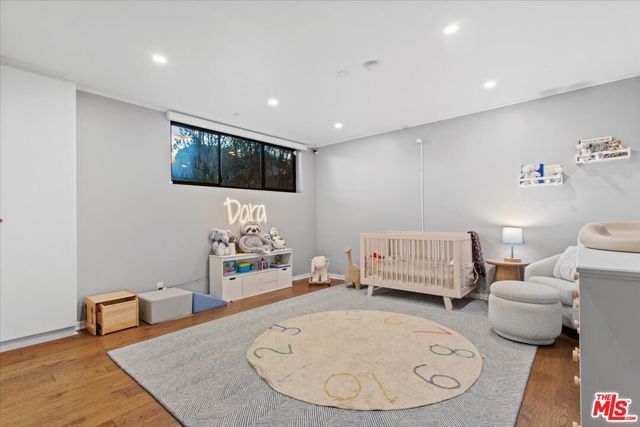 9311 Burton Way A, Beverly Hills, CA 90210