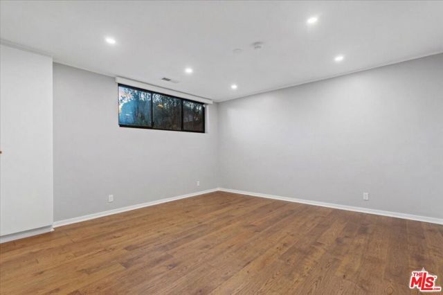 9311 Burton Way A, Beverly Hills, CA 90210