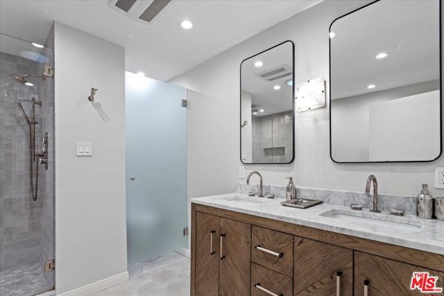 9311 Burton Way A, Beverly Hills, CA 90210