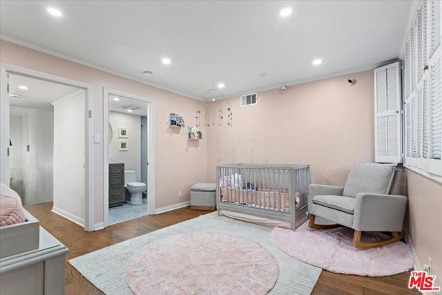 9311 Burton Way A, Beverly Hills, CA 90210