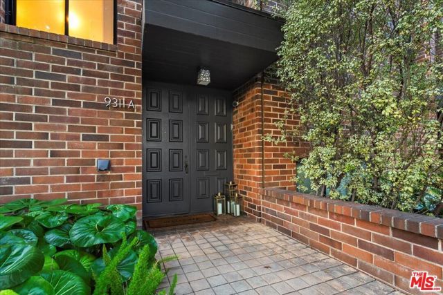 9311 Burton Way A, Beverly Hills, CA 90210