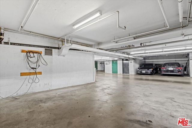 9311 Burton Way A, Beverly Hills, CA 90210