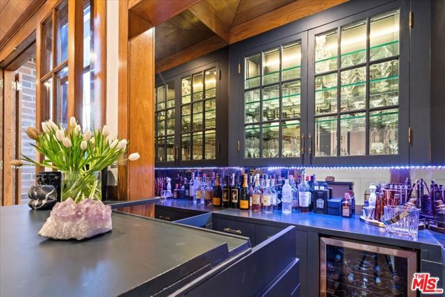 9311 Burton Way A, Beverly Hills, CA 90210