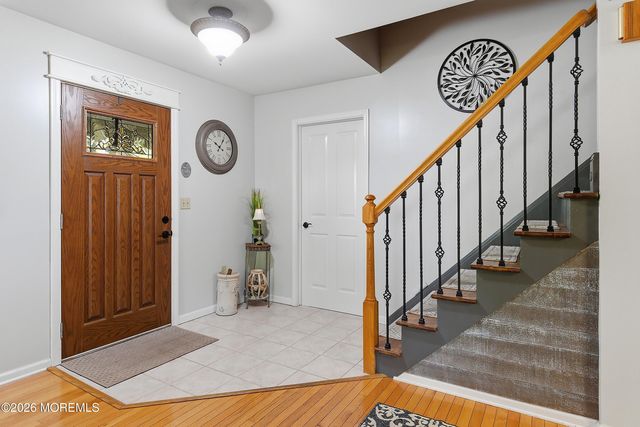 2 Maiden Lane, Toms River, NJ 08753
