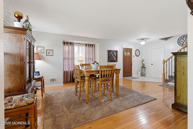 2 Maiden Lane, Toms River, NJ 08753