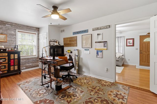 2 Maiden Lane, Toms River, NJ 08753