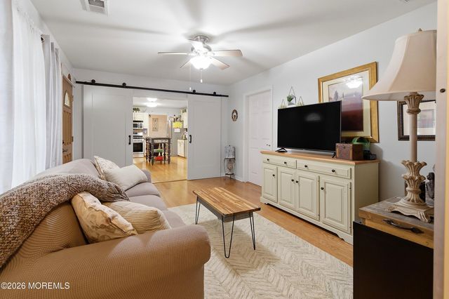 2 Maiden Lane, Toms River, NJ 08753
