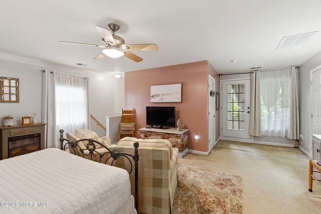 2 Maiden Lane, Toms River, NJ 08753