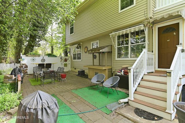 2 Maiden Lane, Toms River, NJ 08753
