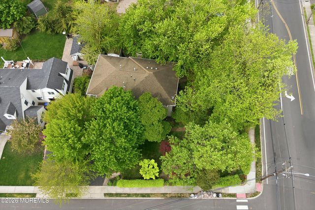 2 Maiden Lane, Toms River, NJ 08753
