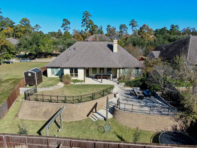 2404 Bramlet Drive, Conroe, TX 77304