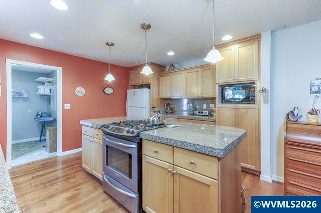 2224 Rogers Ln NW, Salem, OR 97304
