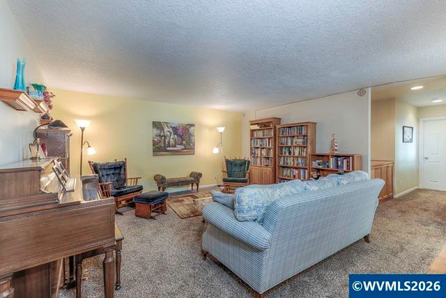 2224 Rogers Ln NW, Salem, OR 97304