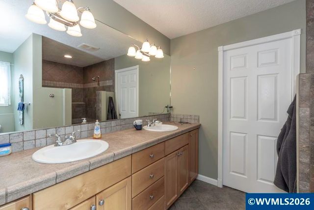 2224 Rogers Ln NW, Salem, OR 97304