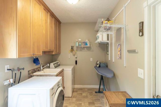 2224 Rogers Ln NW, Salem, OR 97304