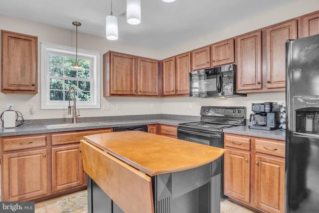 19 PARKVIEW DR, Carlisle, PA 17013
