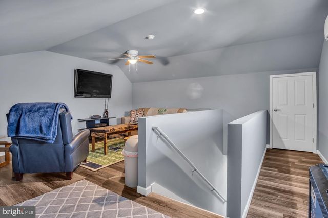 19 PARKVIEW DR, Carlisle, PA 17013