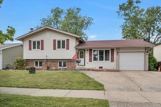 5142 Elmwood Road, Oak Forest, IL 60452