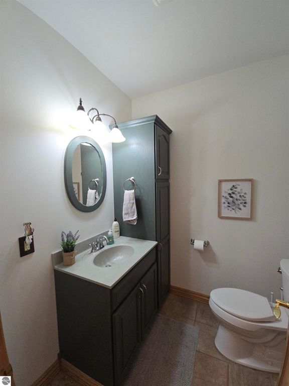 Image 17 of property listing at 10989 E Pleasant Valley Road, Shepherd, MI 48883