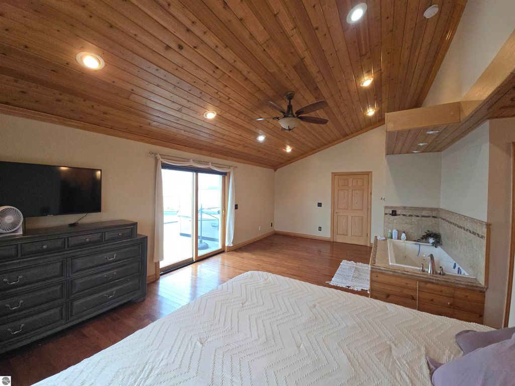 Image 23 of property listing at 10989 E Pleasant Valley Road, Shepherd, MI 48883