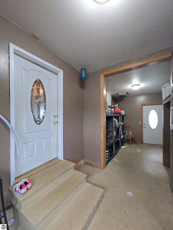 Image 33 of property listing at 10989 E Pleasant Valley Road, Shepherd, MI 48883