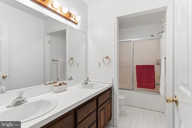 24 FAIRWAY IS, Grasonville, MD 21638