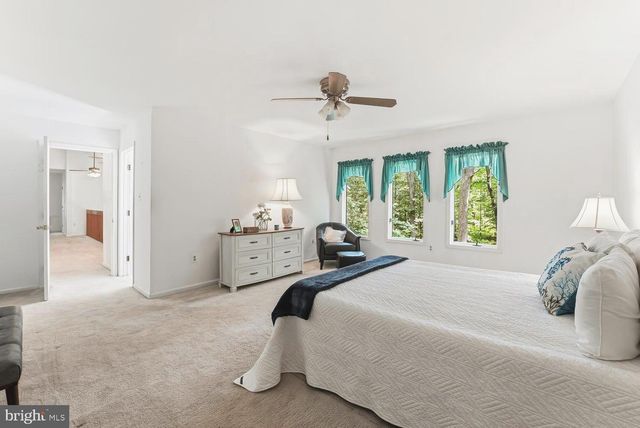 24 FAIRWAY IS, Grasonville, MD 21638