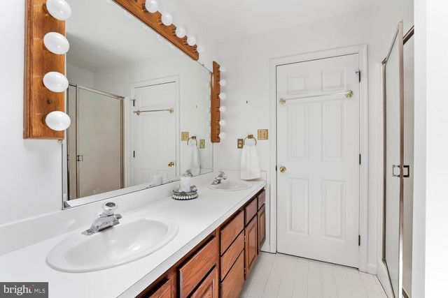 24 FAIRWAY IS, Grasonville, MD 21638