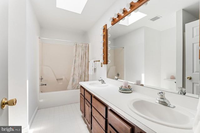 24 FAIRWAY IS, Grasonville, MD 21638