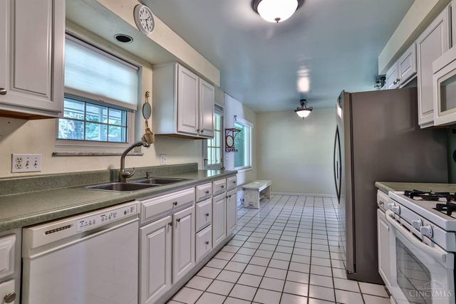 3592 Horncastle Drive, Evendale, OH 45241