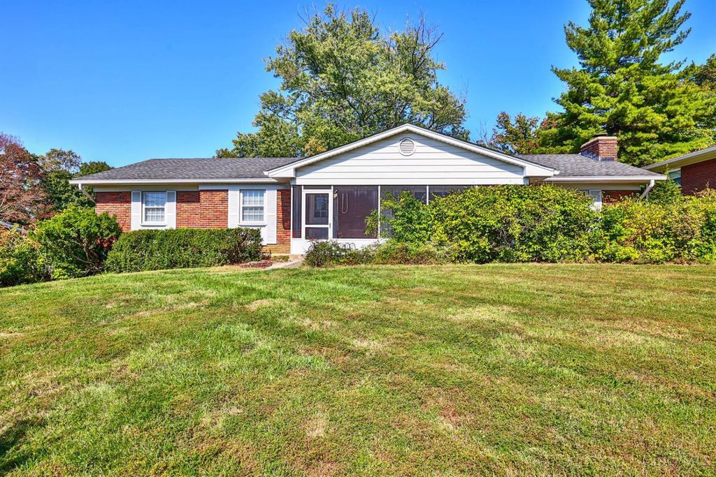 3592 Horncastle Drive, Evendale, OH 45241