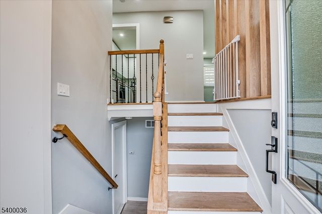 117 E Elmwood Dr, South Plainfield Boro, NJ 07080