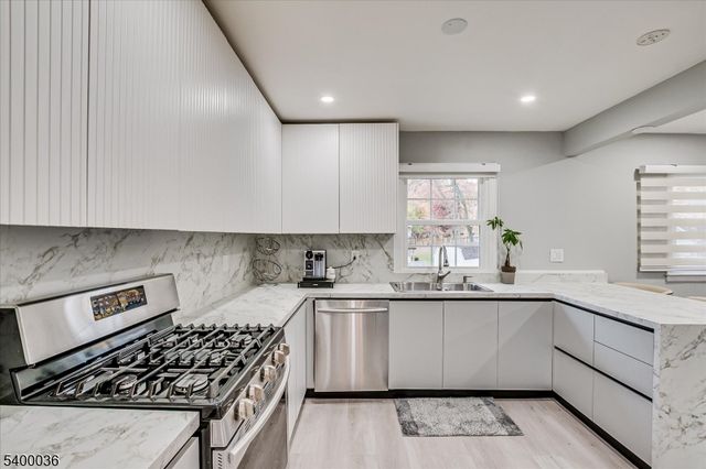 117 E Elmwood Dr, South Plainfield Boro, NJ 07080