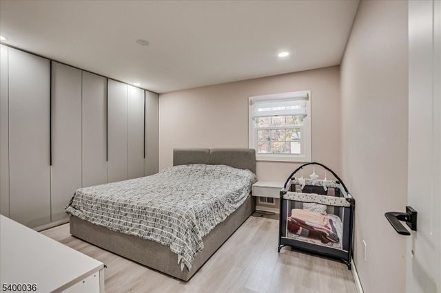 117 E Elmwood Dr, South Plainfield Boro, NJ 07080