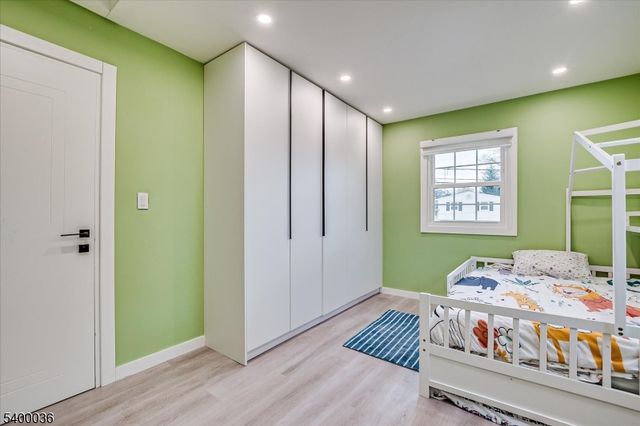 117 E Elmwood Dr, South Plainfield Boro, NJ 07080