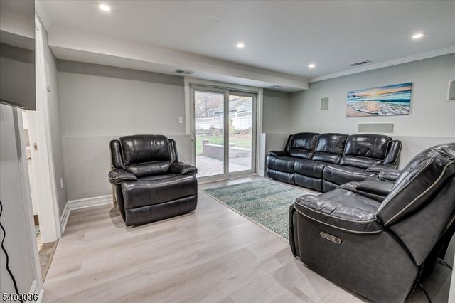 117 E Elmwood Dr, South Plainfield Boro, NJ 07080