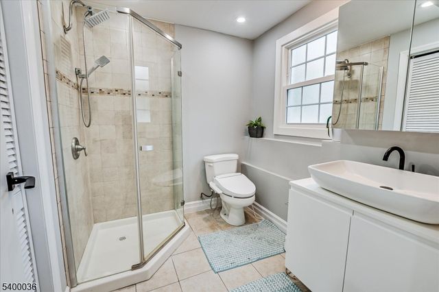 117 E Elmwood Dr, South Plainfield Boro, NJ 07080