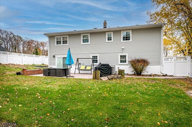 117 E Elmwood Dr, South Plainfield Boro, NJ 07080