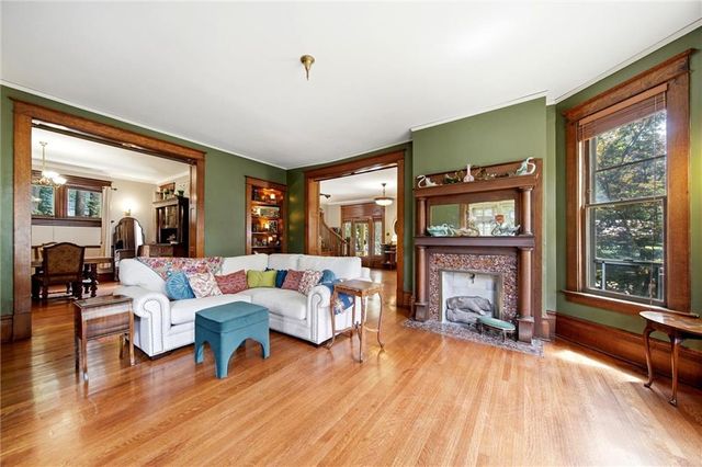 411 SW Woodlawn Avenue, Topeka, KS 66606
