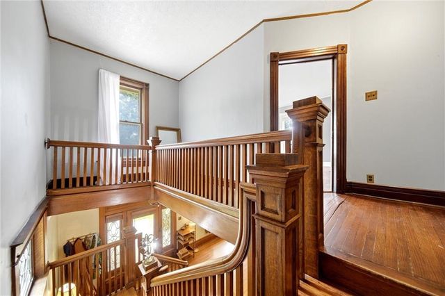411 SW Woodlawn Avenue, Topeka, KS 66606