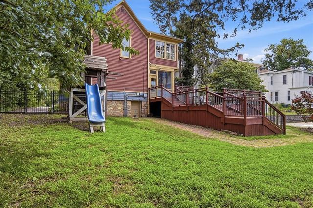 411 SW Woodlawn Avenue, Topeka, KS 66606