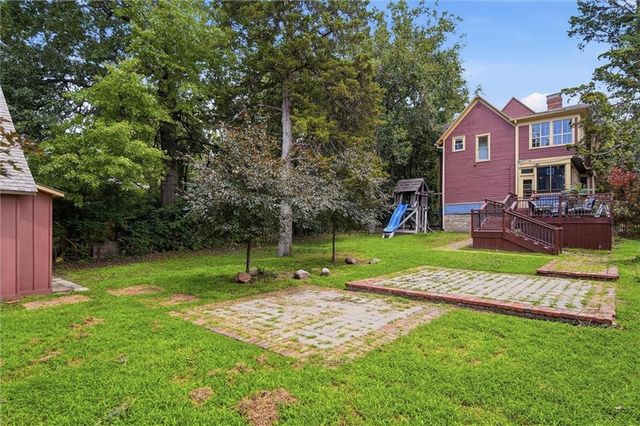 411 SW Woodlawn Avenue, Topeka, KS 66606
