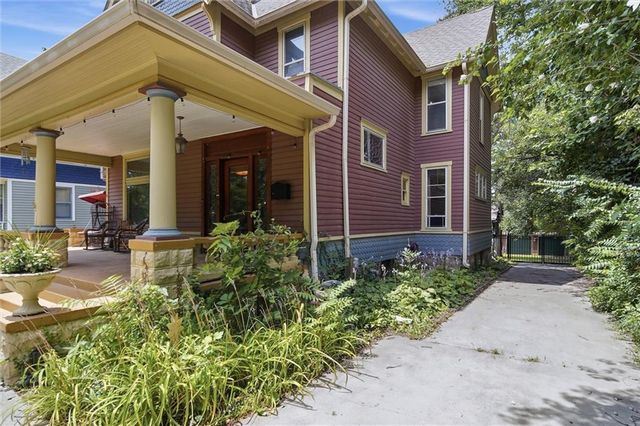 411 SW Woodlawn Avenue, Topeka, KS 66606