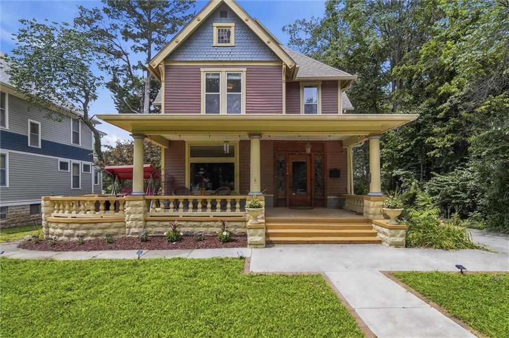 411 SW Woodlawn Avenue, Topeka, KS 66606