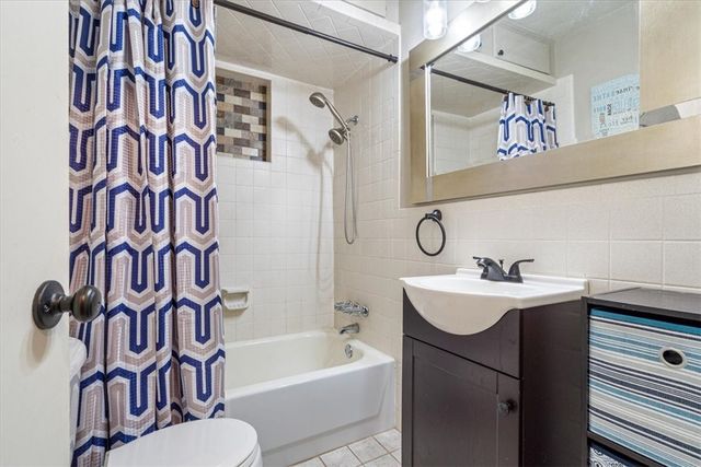 8096 Magnolia Lane, Rogers, AR 72756